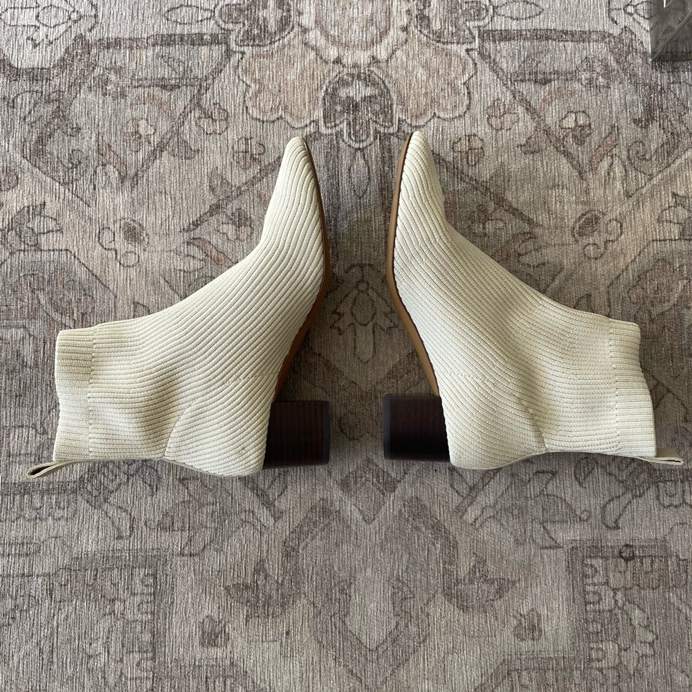 Everlane high ankle stretch fabric boot, bone, sz 7